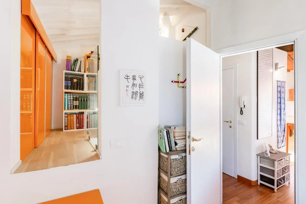 Piazza Dei Cavalieri Orange Attic Apartment Pisa