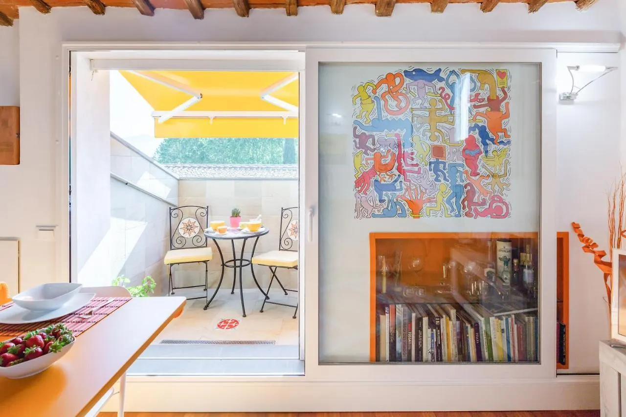 Piazza Dei Cavalieri Orange Attic Apartment Pisa