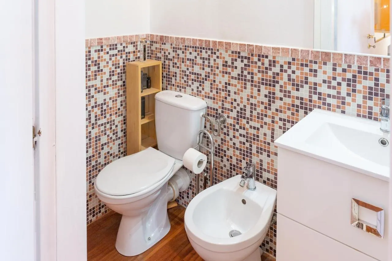 Piazza Dei Cavalieri Orange Attic Apartment Pisa Italy